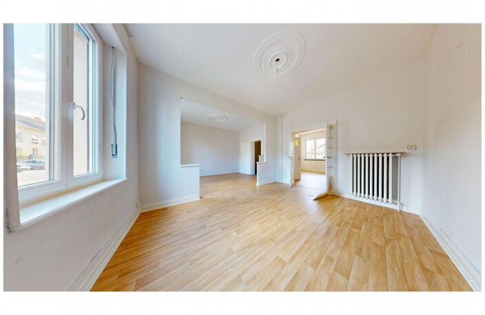 Grande maison de ville au centre de Yutz avec cour et garage — photo 3