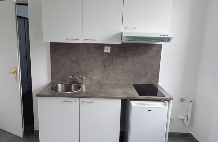 DANTON - APPARTEMENT 2 PIECES — photo 2