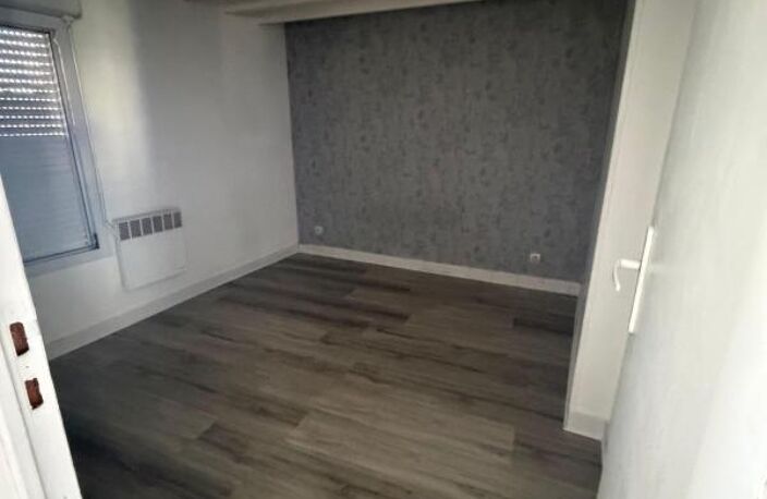 COTY/JOFFRE, APPARTEMENT DUPLEX 5 PIECES — photo 4
