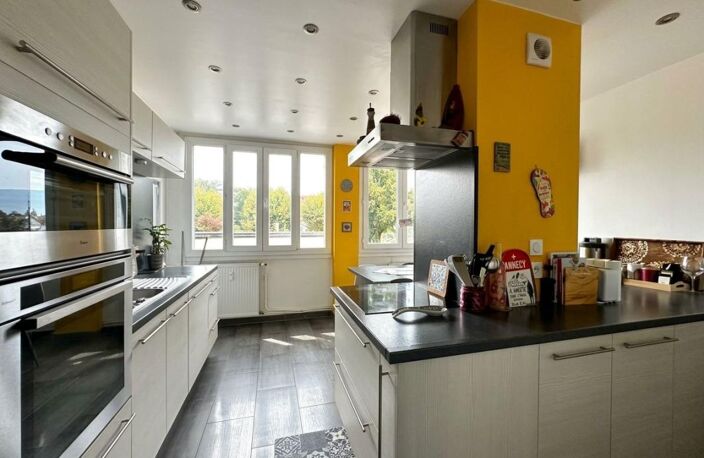 A VENDRE - RUMILLY – HYPER CENTRE | APPARTEMENT 4 PIÈCES — photo 4