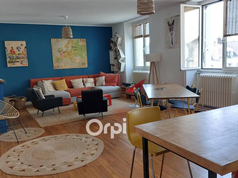 Maison de ville entièrement rénové de 220m² dont 135,9 m² habitable en plein cœur de La Roche-Bernard — photo 1
