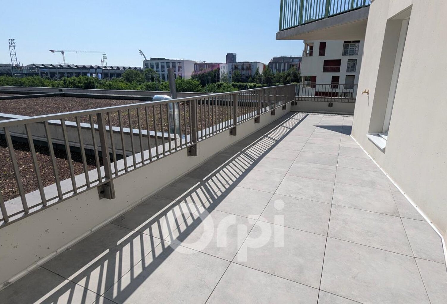 T3 neuf avec extérieur et stationnement — photo 1