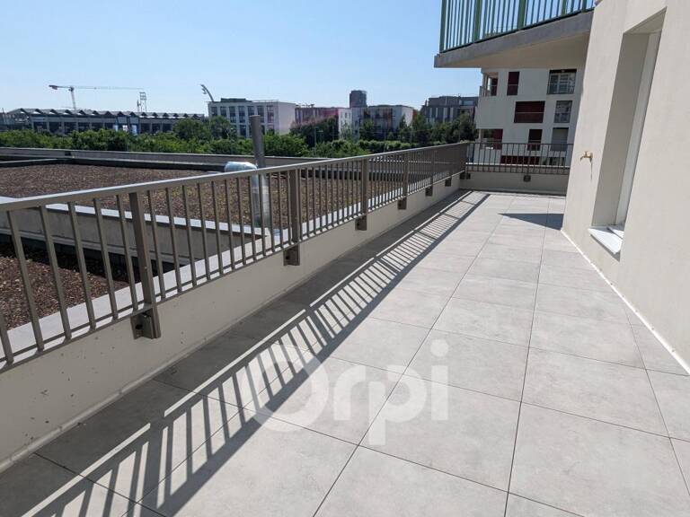 T3 neuf avec extérieur et stationnement — photo 1