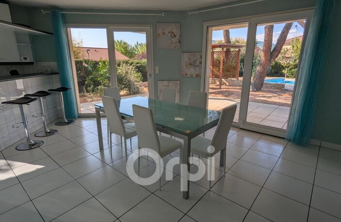 Maison - 4 chambres - Grand jardin - Piscine — photo 3