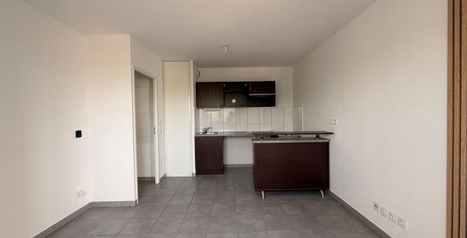 Appartement T2 - PARKING SOUS SOL — photo 1