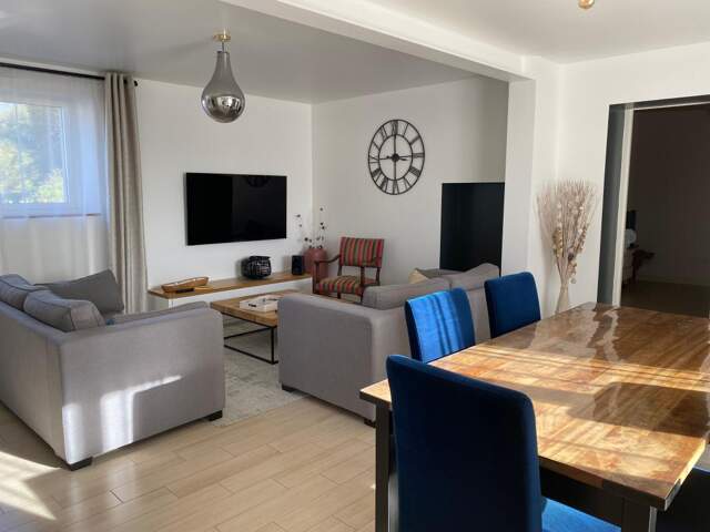 Appartement À Louer — photo du bien