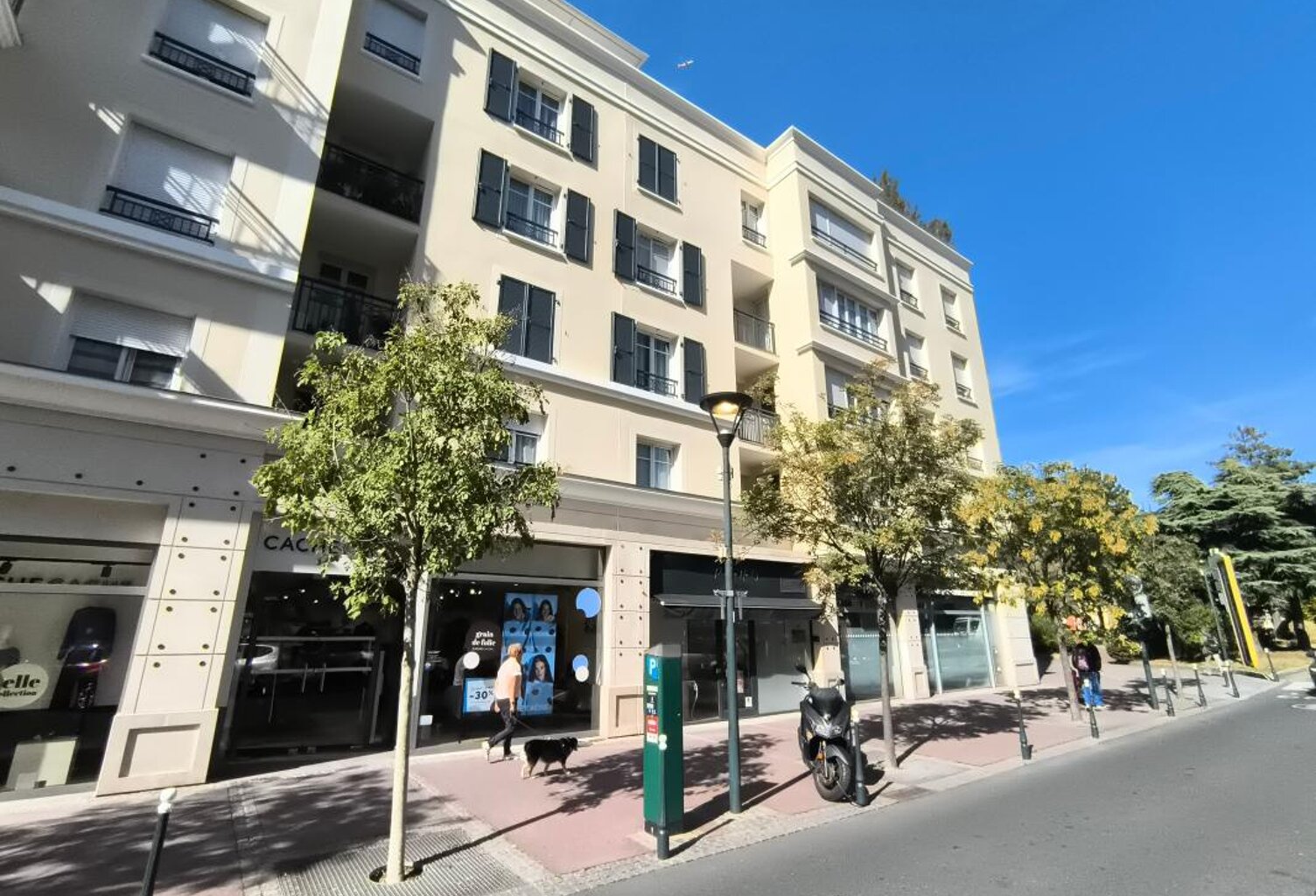 Appartement À Vendre — photo 1