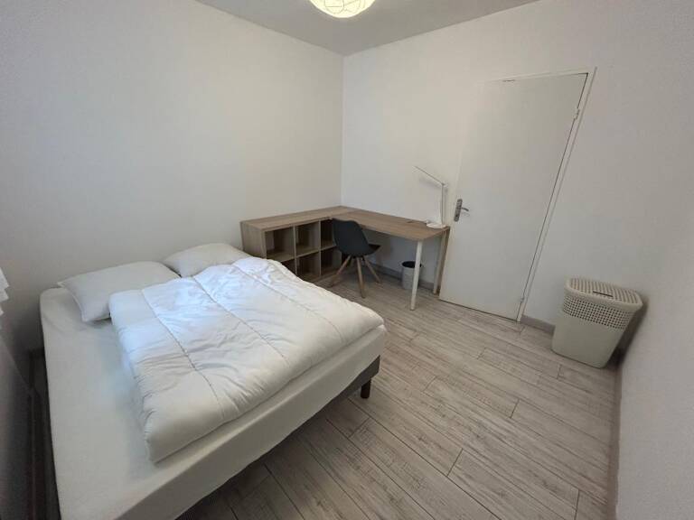 Joué Les Tours, Chambre à louer en colocation — photo 1