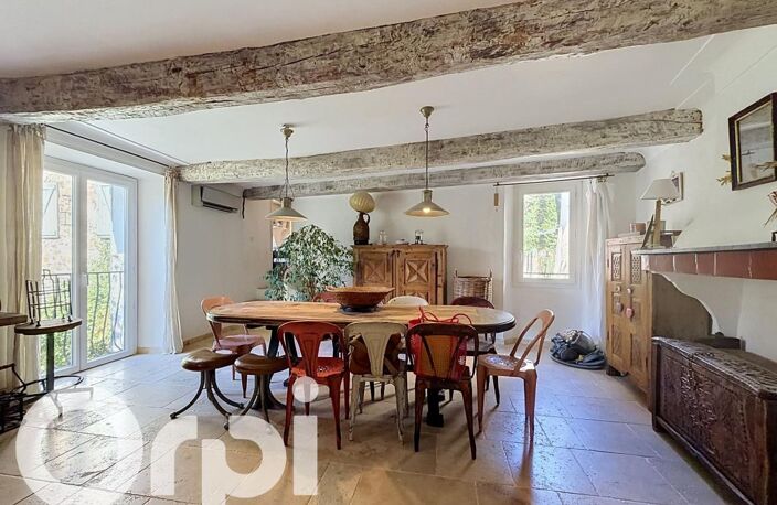 Roquebrune-sur-Argens (83520) : Une demeure d'exception en copropriété au cœur du village médiéval, où l'histoire d'hier rencontre vos projets de demain. » — photo 3