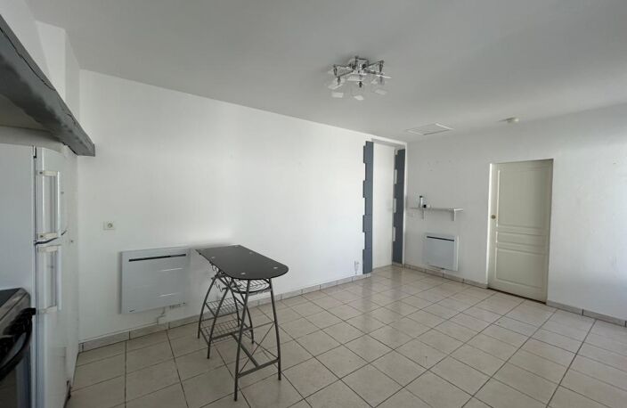 Petite maison T2 avec cour à SAUJON — photo 3