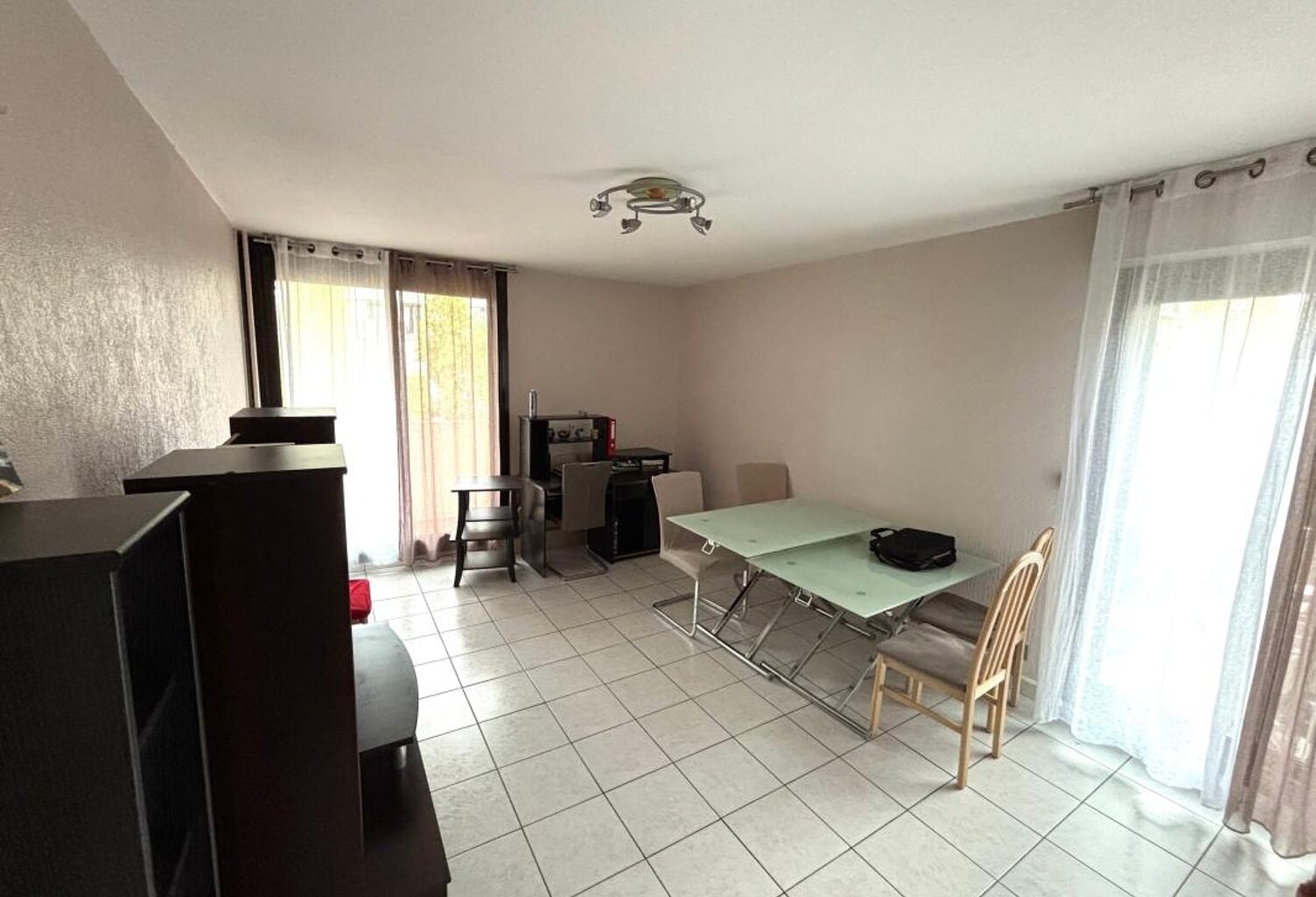 Résidence sécurisée – Appartement T3 de 69 m² avec Balcon, Cave et Parking — photo 1