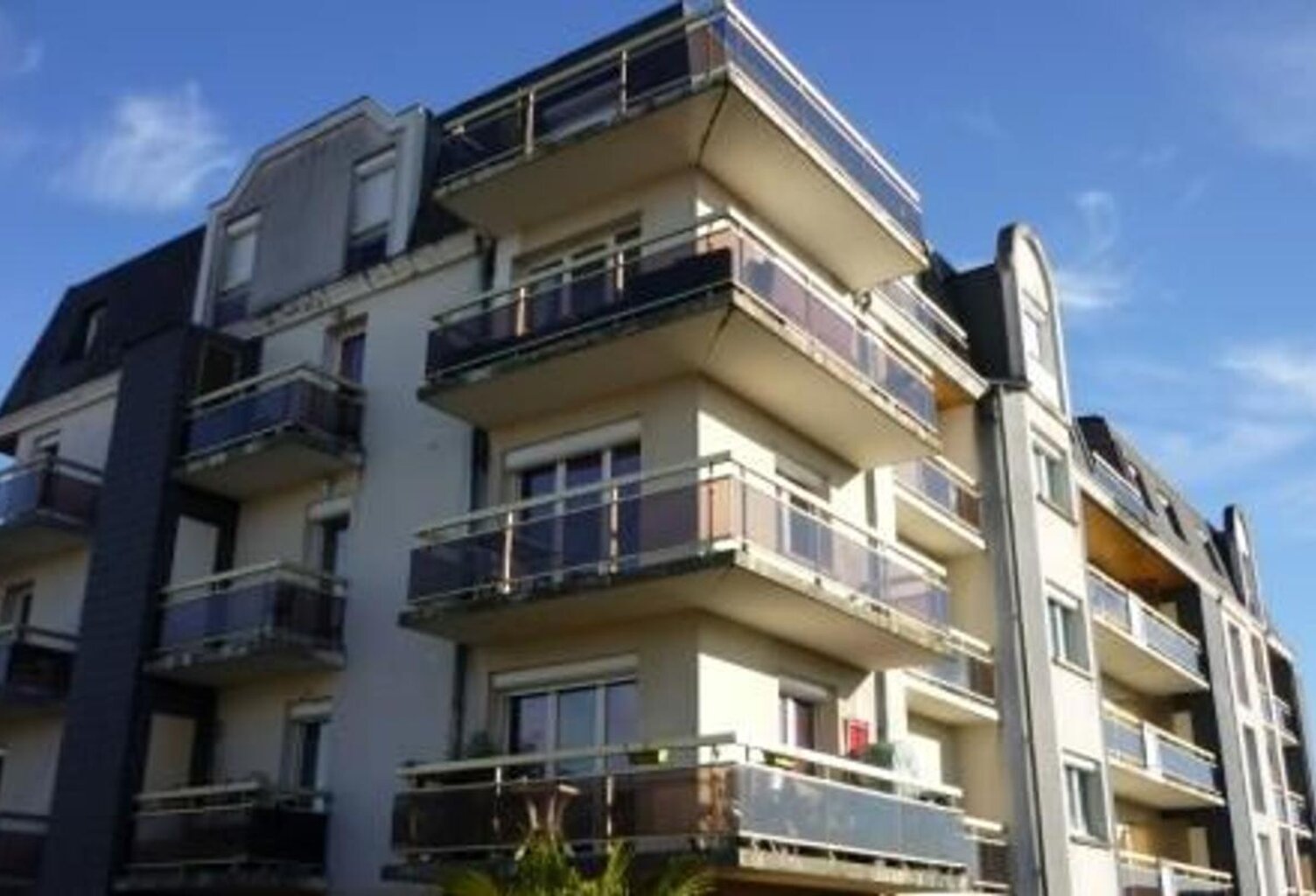 Appartement à louer dans une résidence proche des commerces 🏡 — photo 1