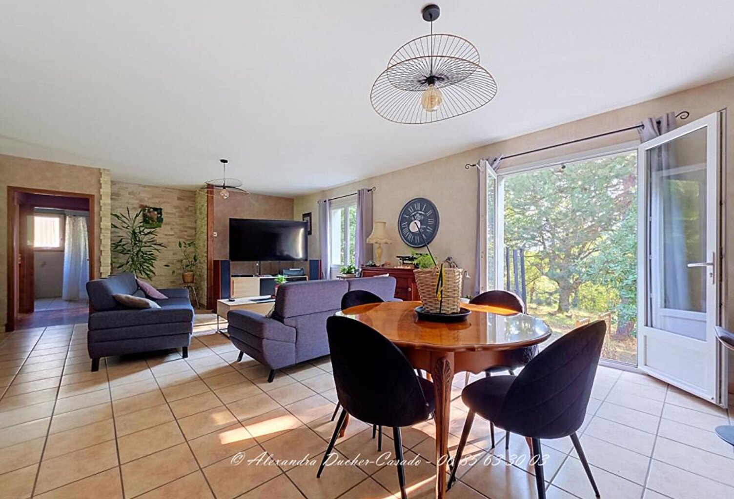MAISON DE PLAIN-PIED AU CALME, AU COEUR D'UN ÉCRIN DE VERDURE SUR MISON — photo 1