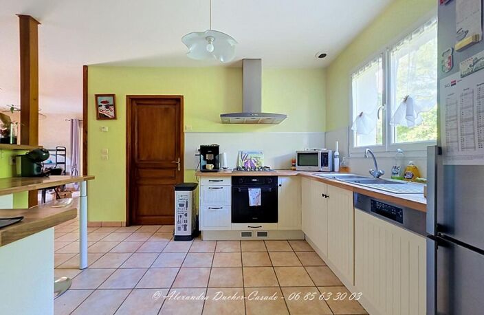 MAISON DE PLAIN-PIED AU CALME, AU COEUR D'UN ÉCRIN DE VERDURE SUR MISON — photo 5
