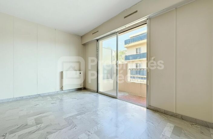 Studio 25 m2 Cave Parking privatif à Mandelieu La Napoule — photo 4