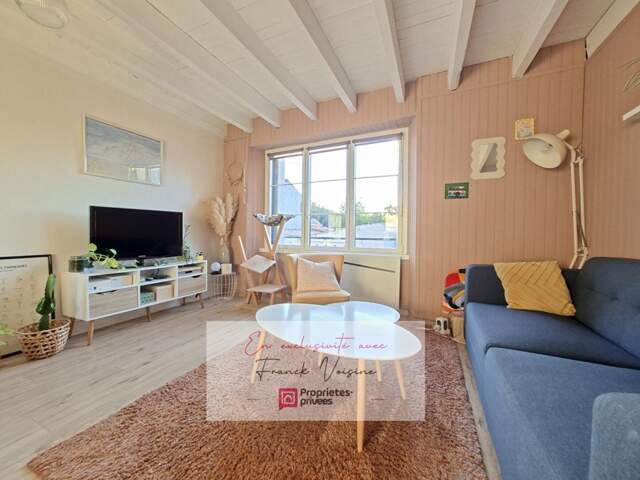 A VENDRE en Exclusivité aux Herbiers, Maison de centre-ville avec 2 chambres et 1 studio — photo du bien