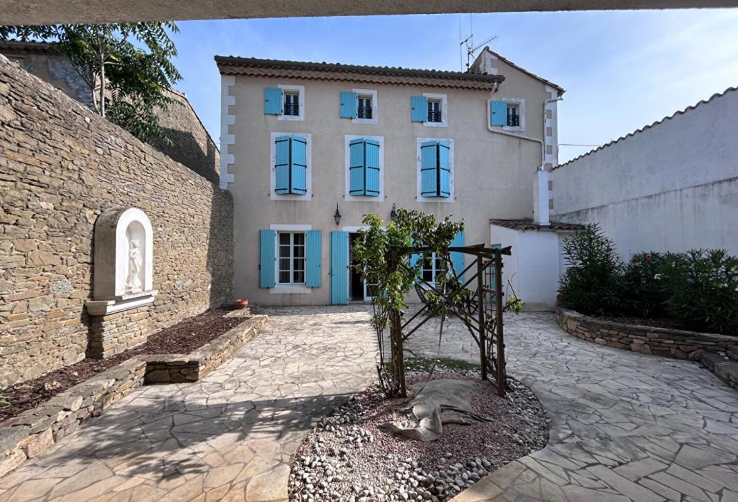 Maison  8 pièces 318 m2 — photo 1