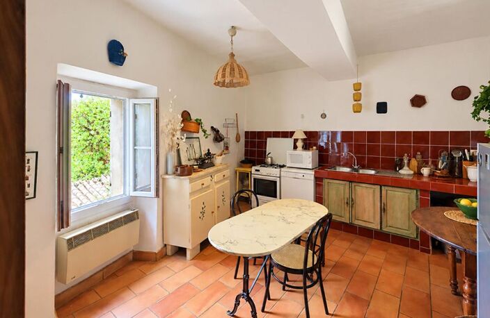 ROUGIERS , Maison de village 132 m², jardin, terrasse, garage — photo 4