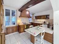 ESTISSAC - Bâtisse de caractère de 1815, 199 m² habitables et beau potentiel — photo 4