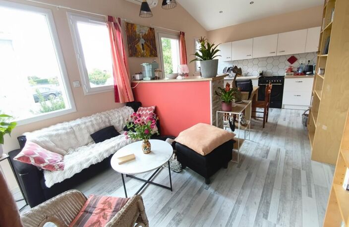 Maison avec jardin fleuri — photo 4