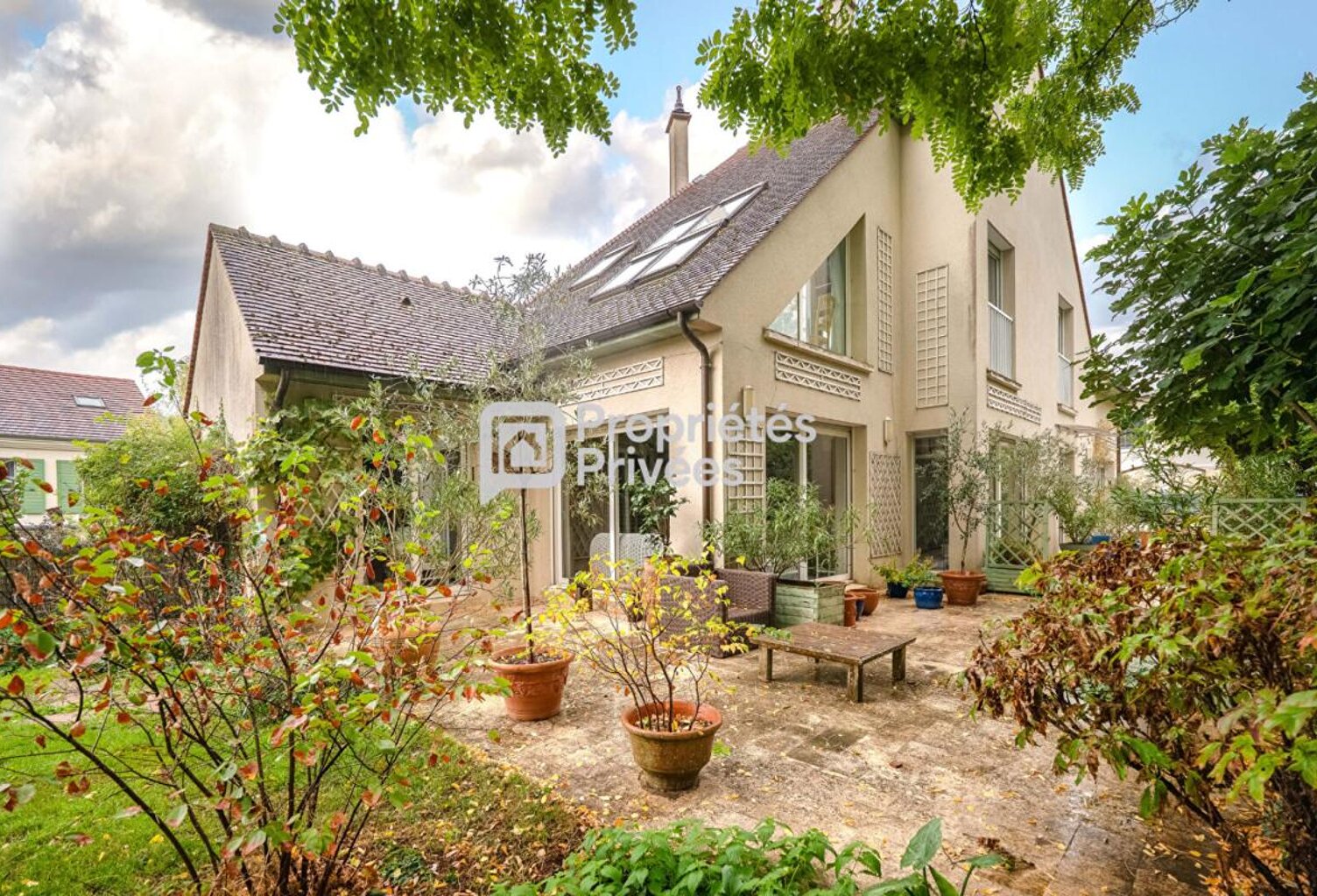COUP DE C?UR à Bièvres ? Une belle maison familiale de 175 m², 8 pièces, dans un cadre paisible — photo 1