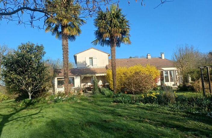 Maison Saivres 6 pièce(s) dans son cadre bucolique — photo 3