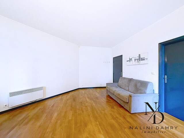 Appartement Paris - 1 pièce 30.7 m2 — photo du bien