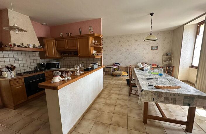 Maison en pierre 8 pièces 242 m2 avec grand terrain — photo 2