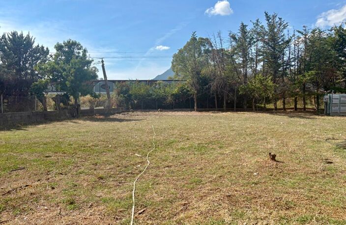 Terrain constructible de 637 m² à La Farlède — photo 2