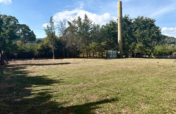 Terrain constructible de 637 m² à La Farlède — photo 3