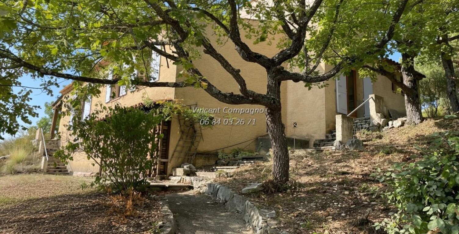Maison 6 pièces 3 chambres avec piscine, garage et cave — photo 1