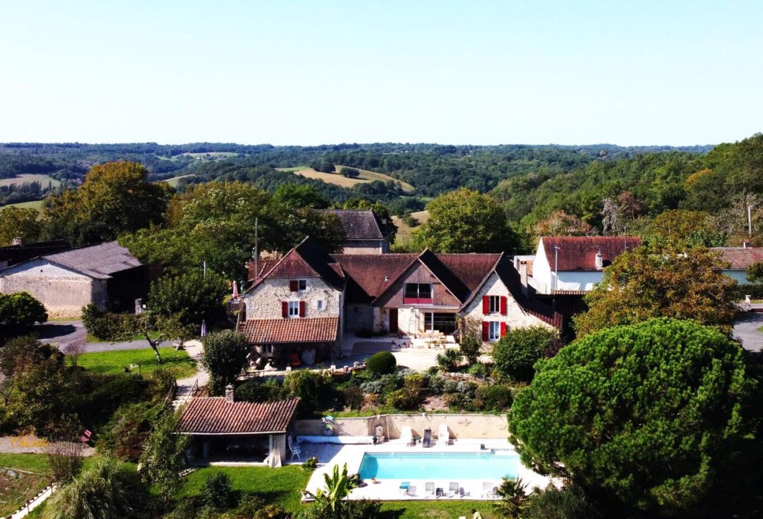24210 Thenon : maison et 3 Gîtes — photo 1