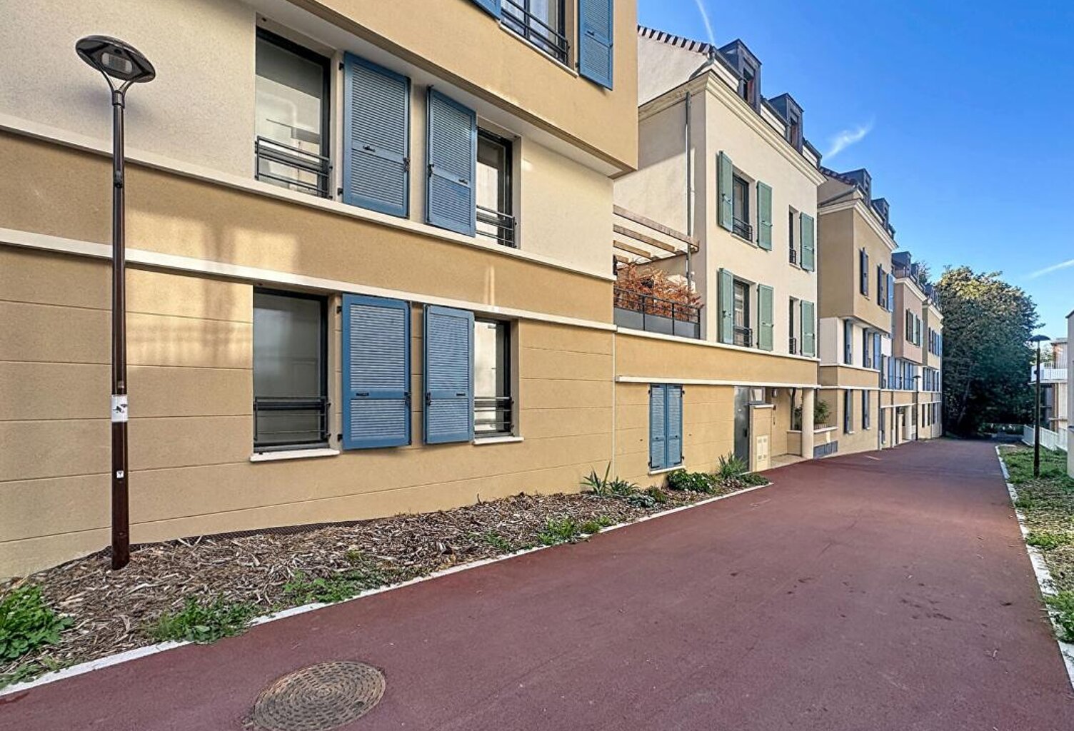 VIROFLAY TERRASSE XXL SUD EST 2 CHAMBRES 2 PIÈCES D'EAU — photo 1