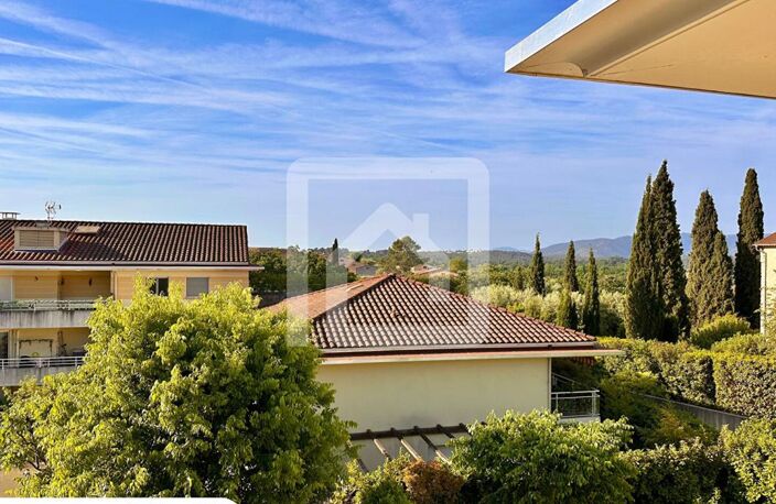 Appartement en toit-terrasse avec 48 m2 d'extérieur, double garage, cave — photo 3