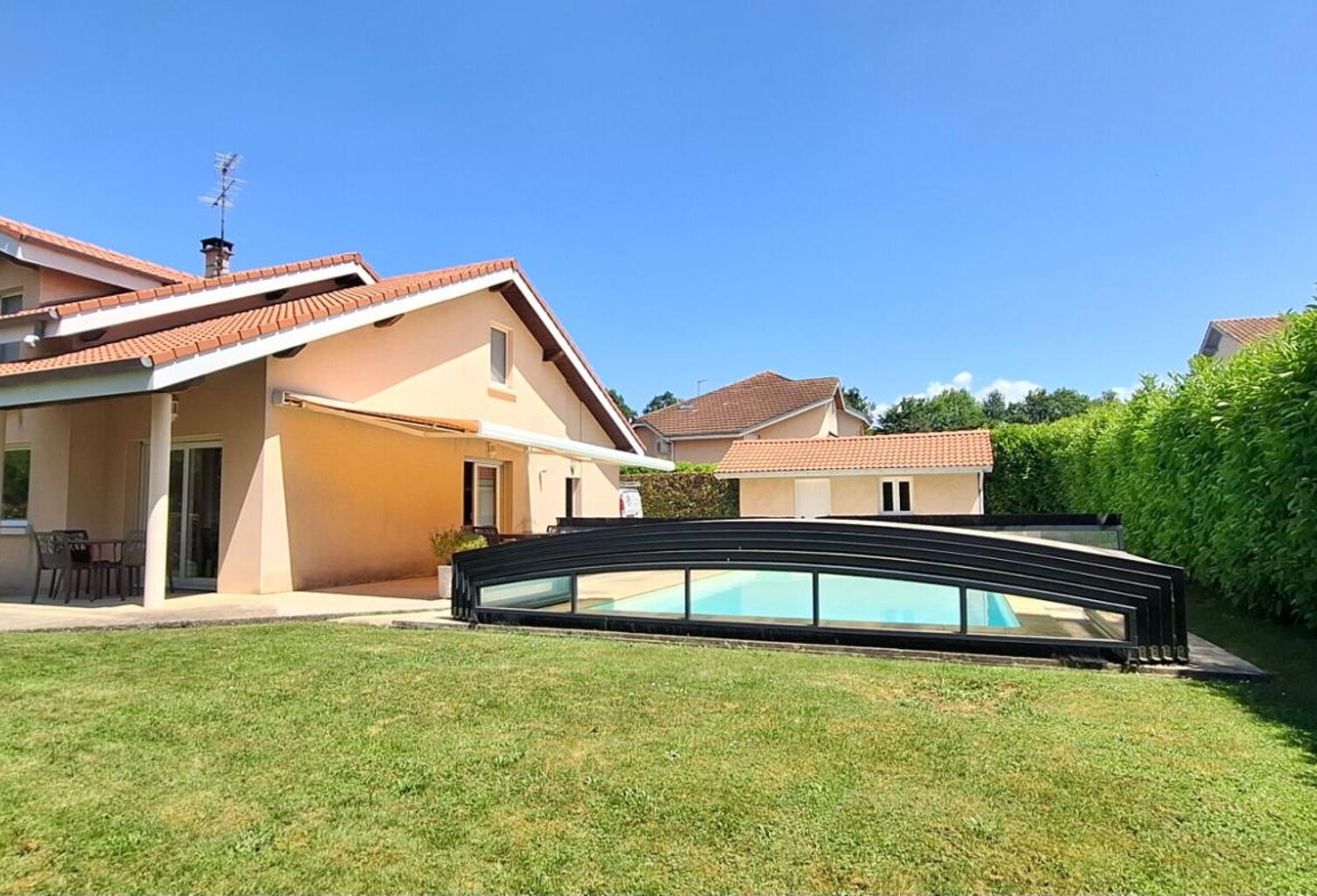 Maison Saint Just  140 m2 et piscine — photo 1