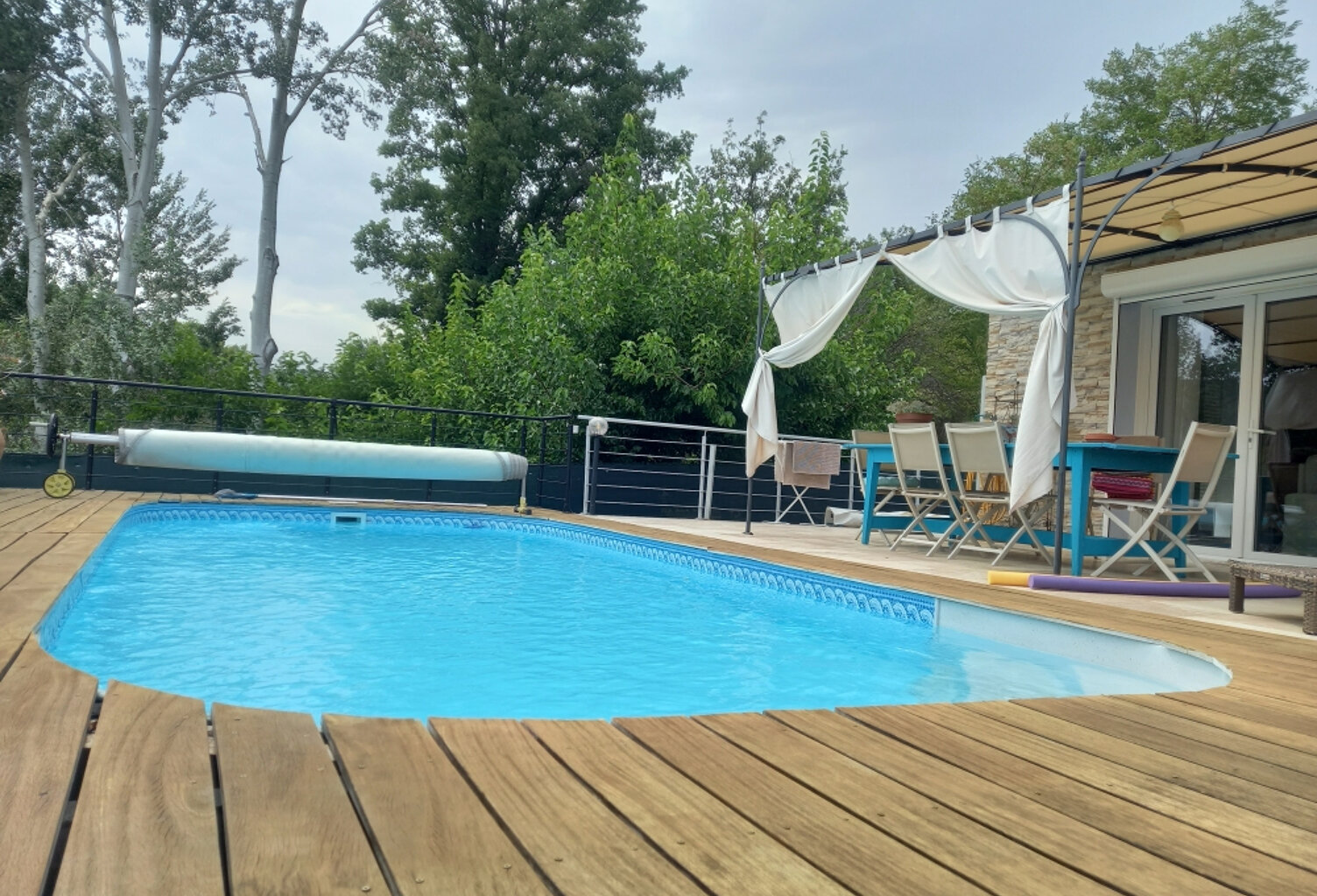 SALERNES (83), parfait état, villa T4, chambres 96 m2 — photo 1