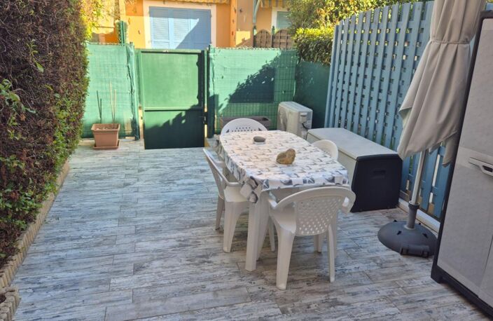 Maison La Londe Les Maures 3 pièce(s) 45 m2   325 000 — photo 2