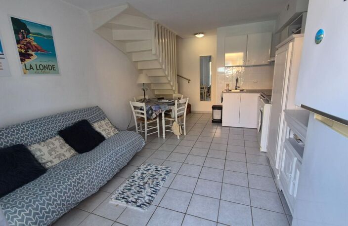 Maison La Londe Les Maures 3 pièce(s) 45 m2   325 000 — photo 3
