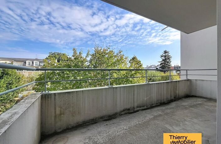 ROND-POINT DE VANNES / SAINTE-THERESE — photo 2