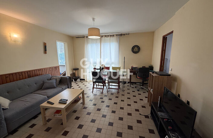 MOULIN A VENT  Apt F4  69 m² en dernier étage avec loggia et cave — photo 4