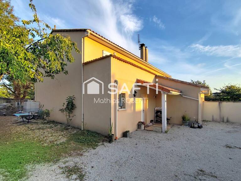 Maison de 4 pièces de 90 m² situé à La Boixe — photo 1