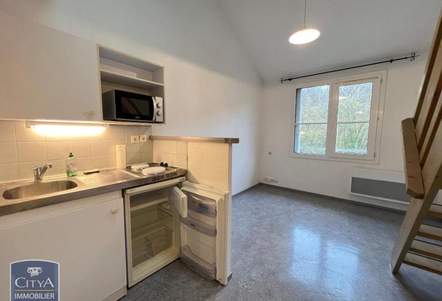 Location appartement 1 pièce 25 m² à Jacob-Bellecombette (73000) — photo 1