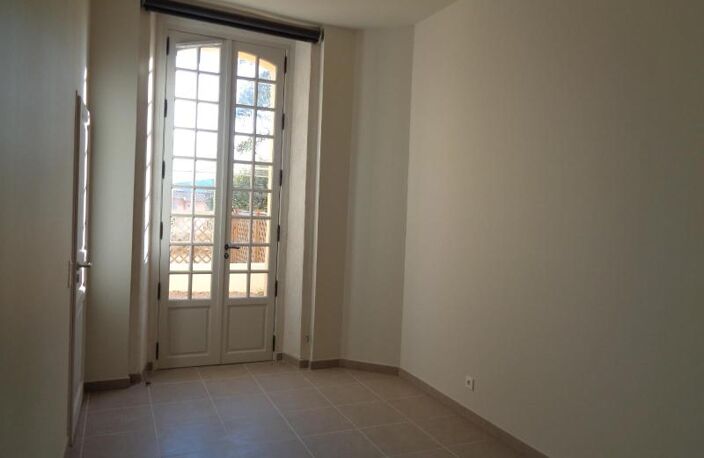 Location appartement 2 pièces 46 m² à Draguignan (83300) — photo 4