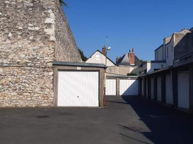Garage à Tours — photo du bien