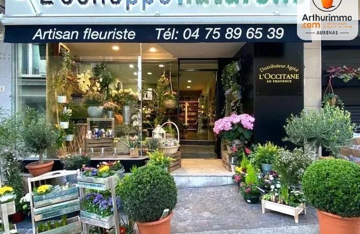 Aubenas centre : fonds de fleuriste équipé. clientèle établie — photo 2