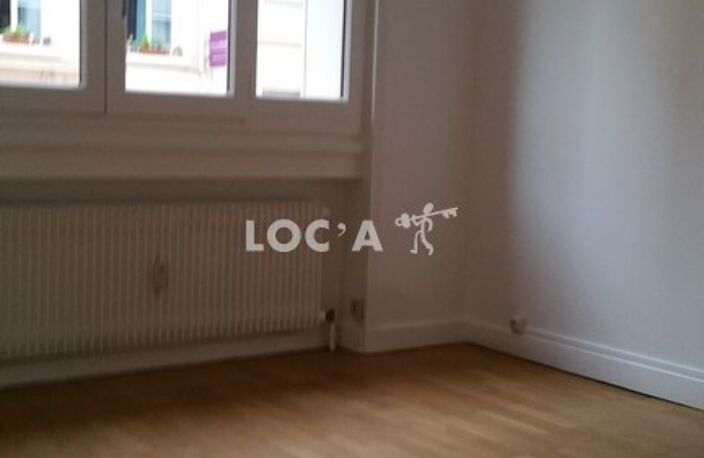 Location appartement 2 pièces 49 m² à Lyon 4 (69004) — photo 2