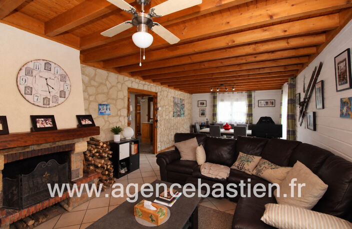 PERON - Chalet familial avec piscine chauffée et jacuzzi   3 — photo 3