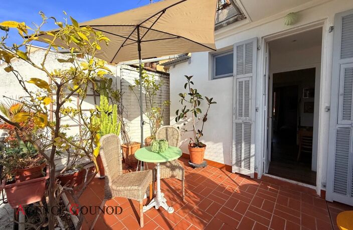 RARE -A Nice, QUARTIER DES MUSICIENS - STUDIO +TERRASSE + BALCON — photo 2