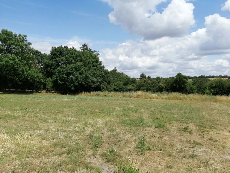 Terrain à bâtir de 2020 m² à Hannaches — photo 1