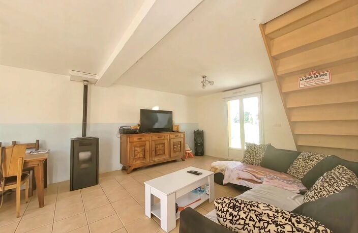 Modern 3-Bedroom House with Terrace in Bézancourt — photo 4
